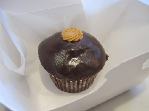 Chocolate peanut butter cupcake